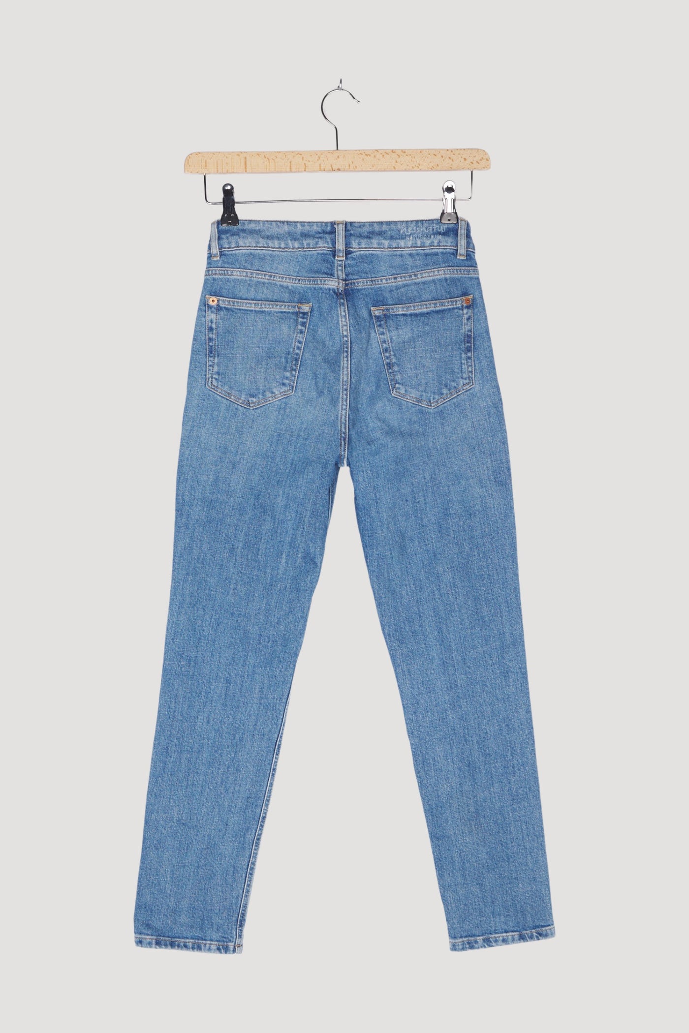 Secondhand Jeans High Rise Slim Fit aus Bio-Denim