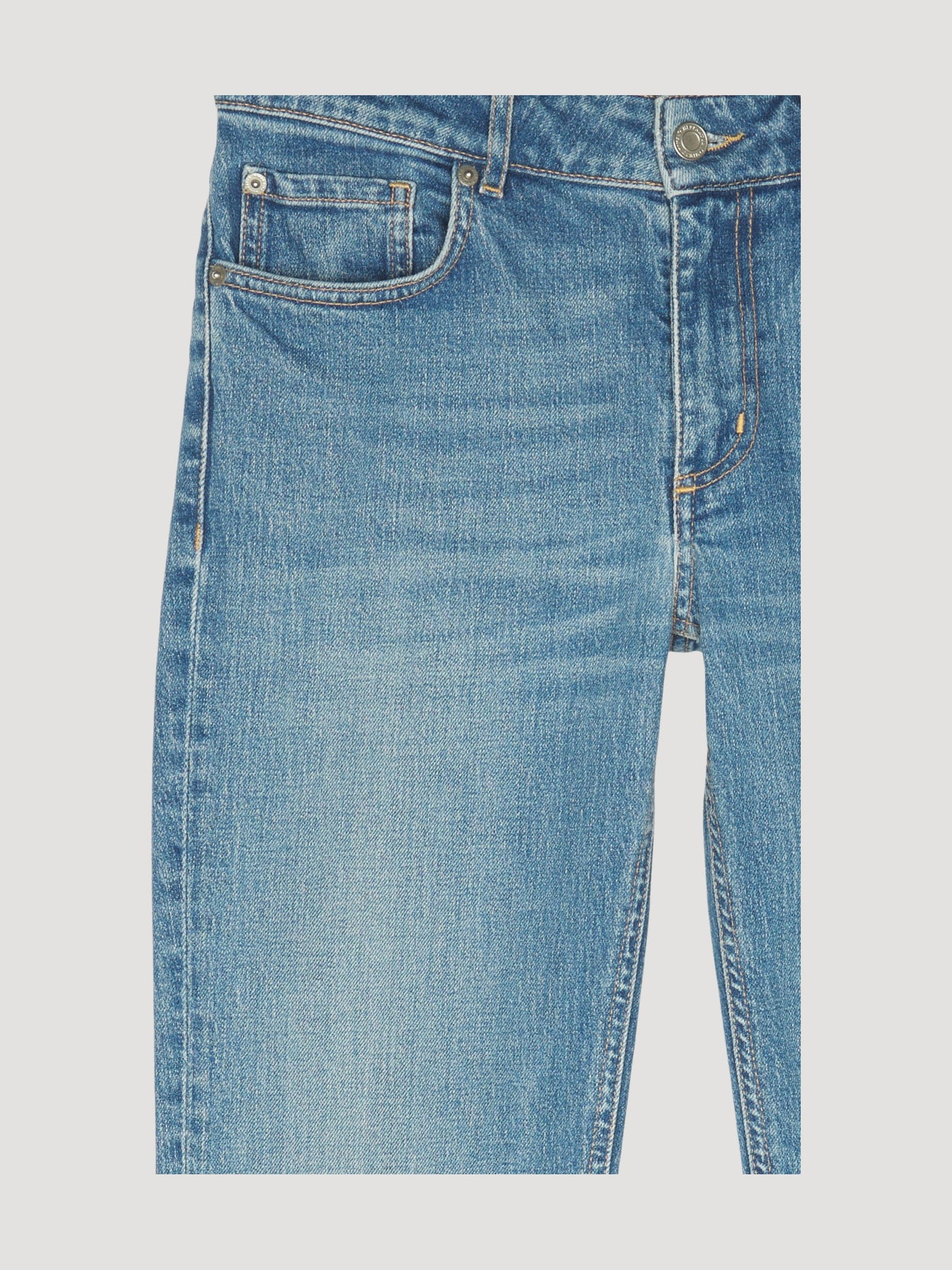 Secondhand Jeans Lea Slim Fit aus Bio-Denim