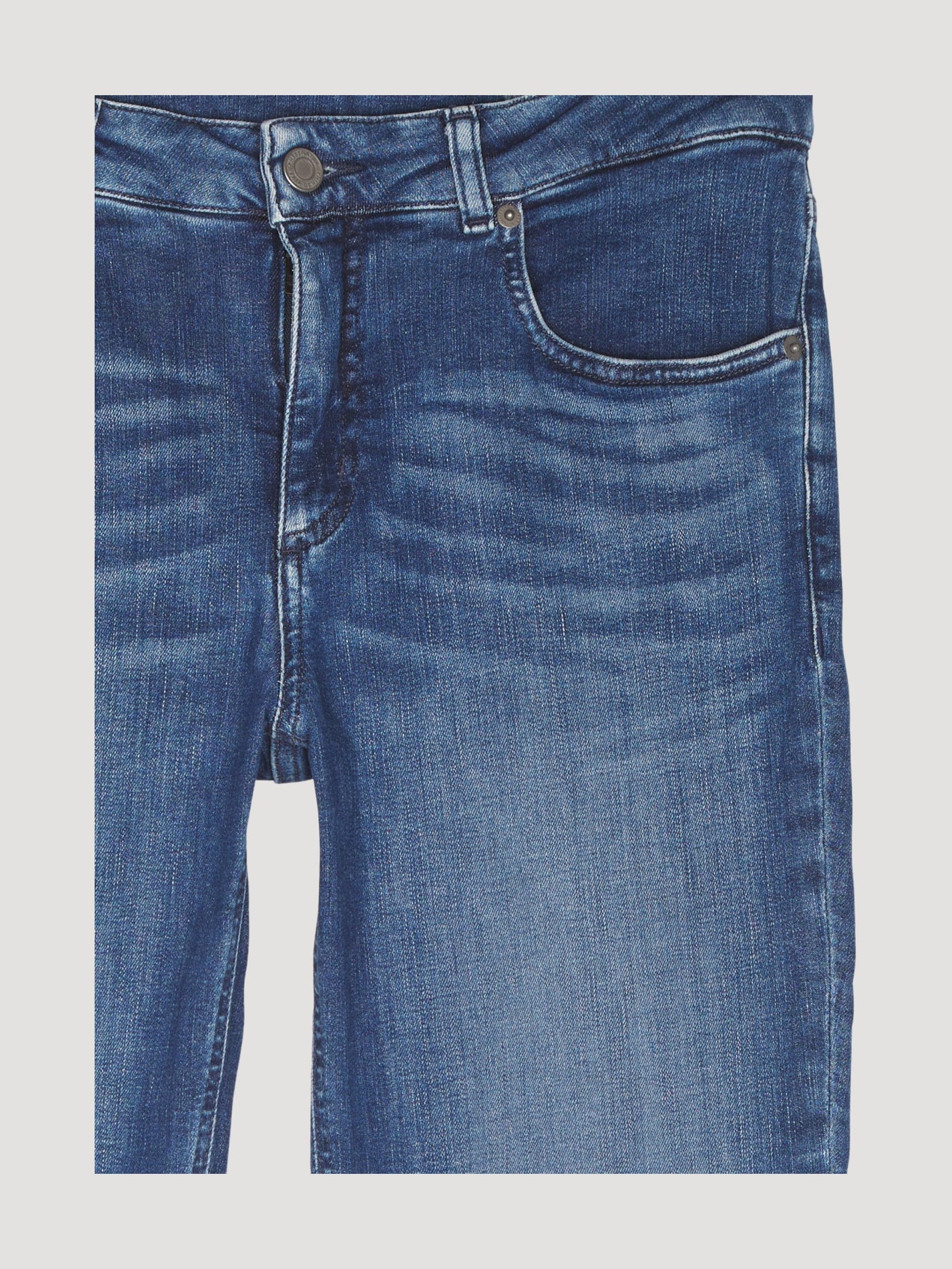 Secondhand Jeans Lea Slim Fit aus Bio-Denim