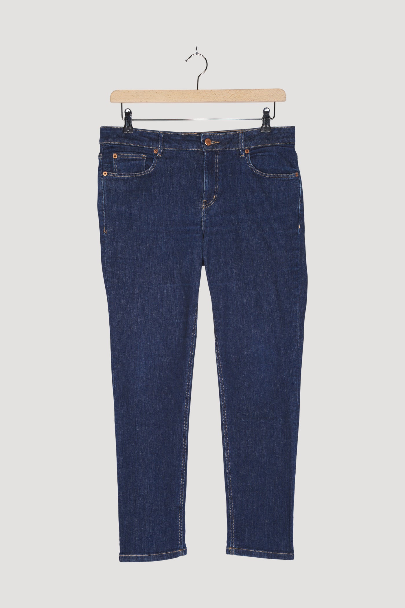 Secondhand Jeans Lea Slim Fit aus Bio-Denim