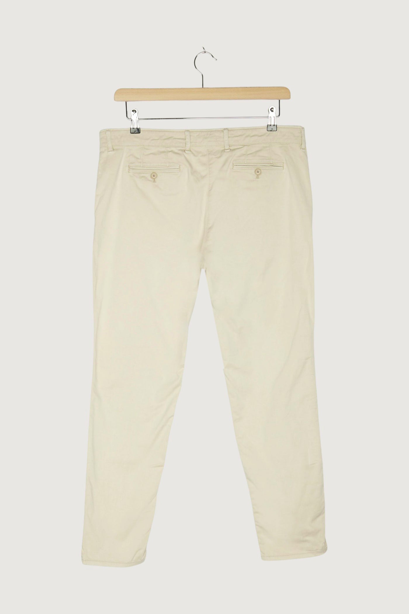 Secondhand Chino Mineral Dye aus Bio-Baumwolle