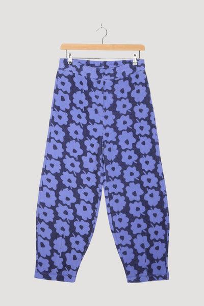 Secondhand Fleece Hose Flower Relaxed ACTIVE LIGHT aus reiner Bio-Baumwolle