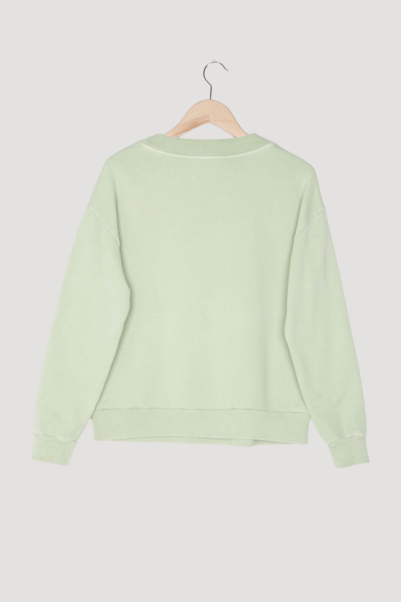 Secondhand Sweatshirt mineralgefärbt aus reiner Bio-Baumwolle