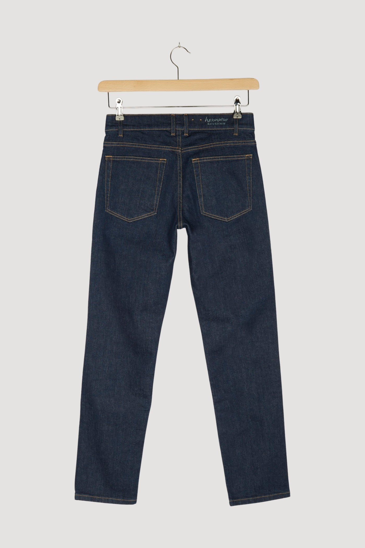 Second Hand Jeans Ben Straight Fit aus COREVA™ Bio-Denim